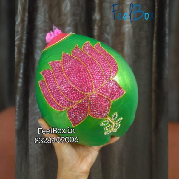 Pelli Kobbaribondam KB24 (Wedding Coconut)