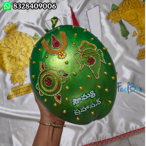 Pelli Kobbaribondam KB25 (Wedding Coconut)